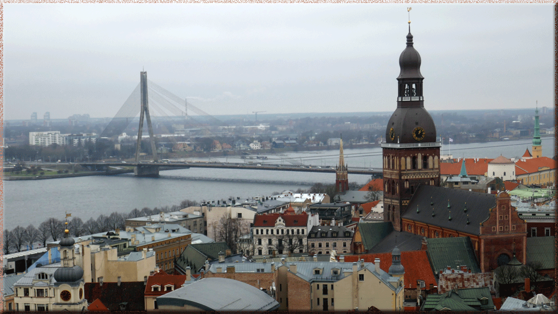 Riga, pont à haubans Vansu et Cathédrale du Dôme